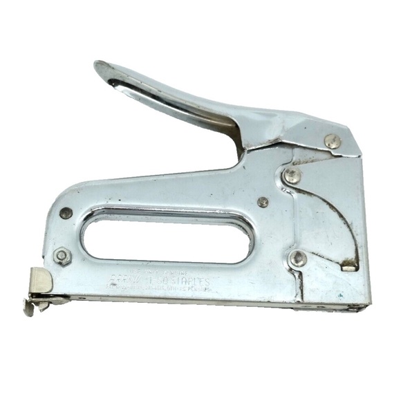 VINTAGE ARROW T 50 HEAVY DUTY STAPLE GUN MANUAL MADE IN USA - Picture 3 of 3